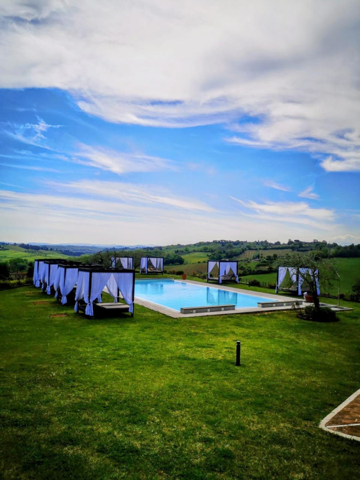 Villa Il Castagno Wine & Resort Siena Exteriör bild