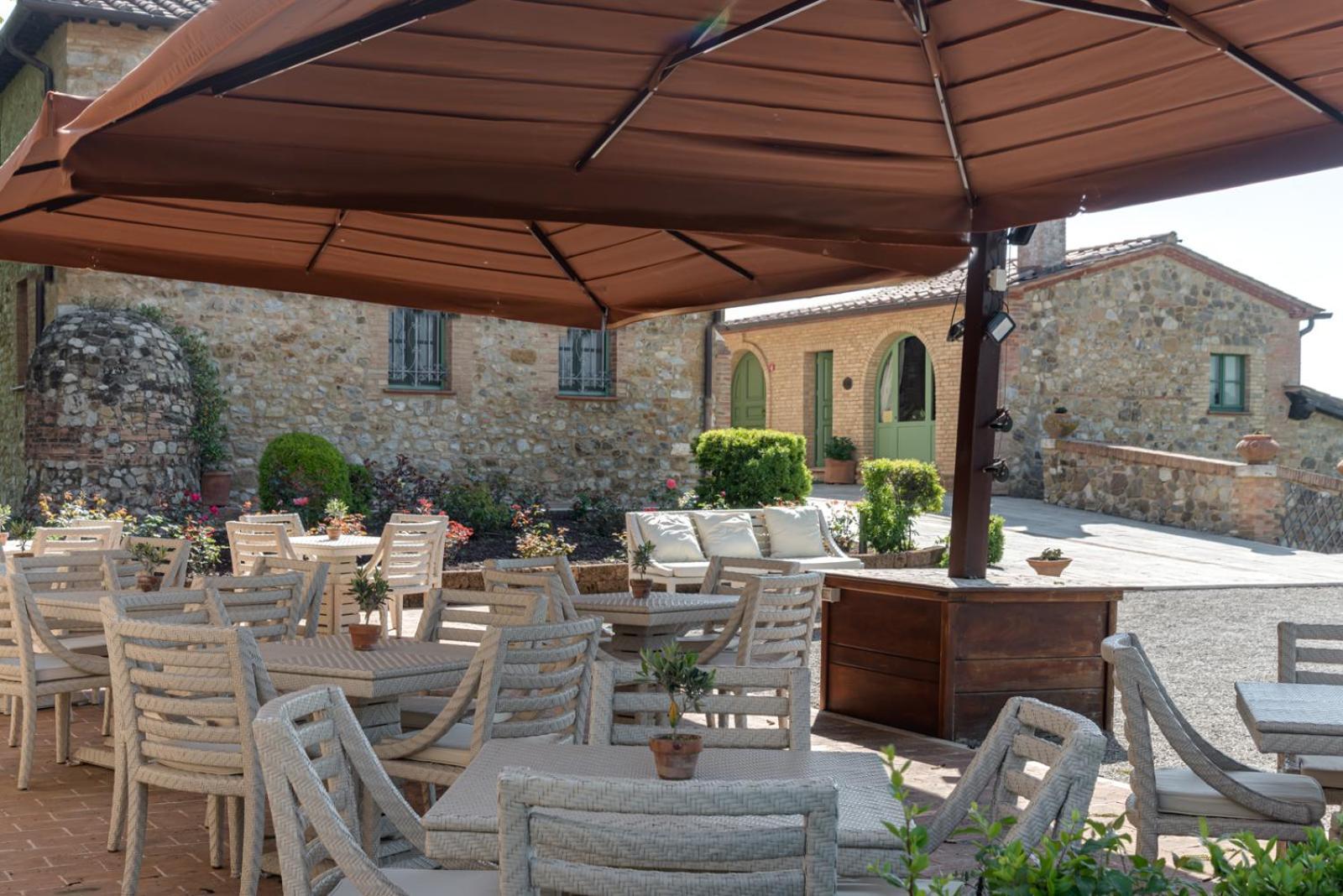 Villa Il Castagno Wine & Resort Siena Exteriör bild
