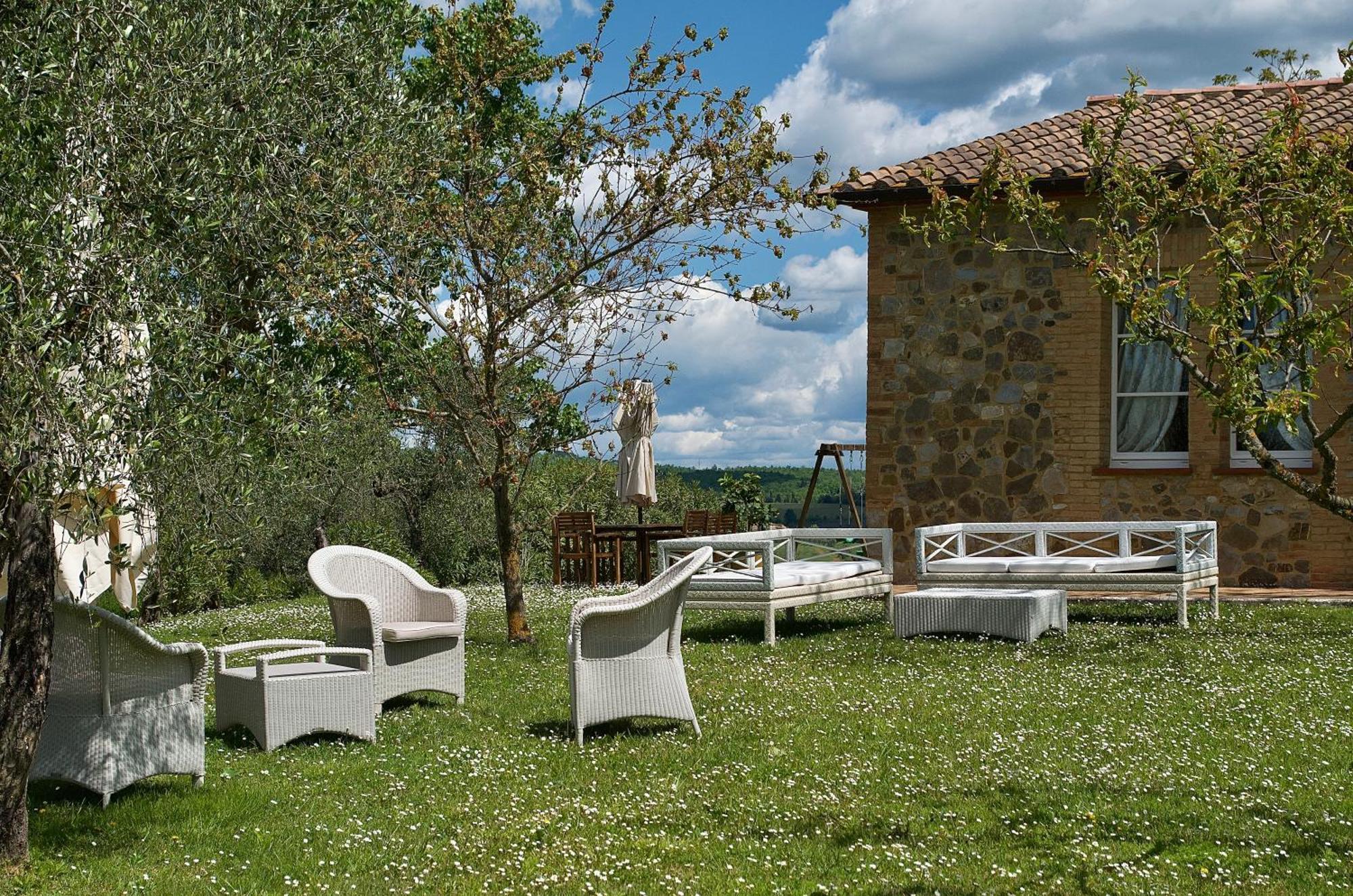 Villa Il Castagno Wine & Resort Siena Exteriör bild