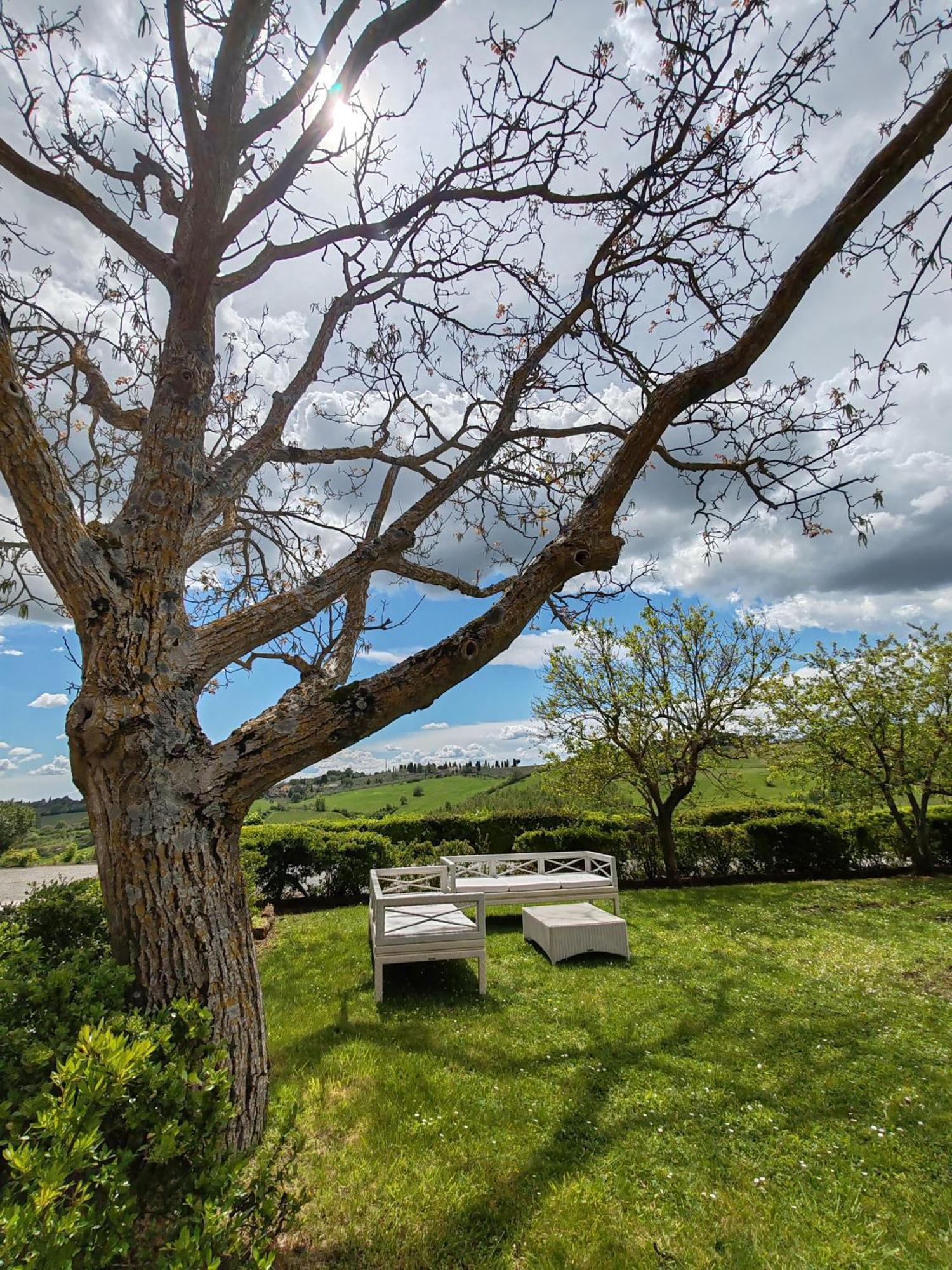 Villa Il Castagno Wine & Resort Siena Exteriör bild